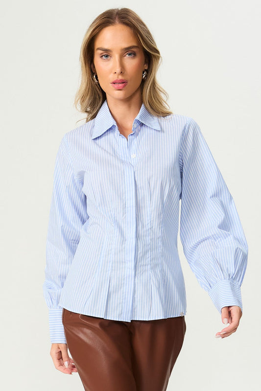 Camisa listrada com pregas azul Fato Básico