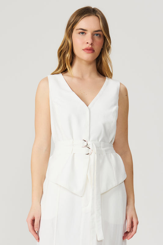 Colete feminino off white com cinto duplo Fato Básico