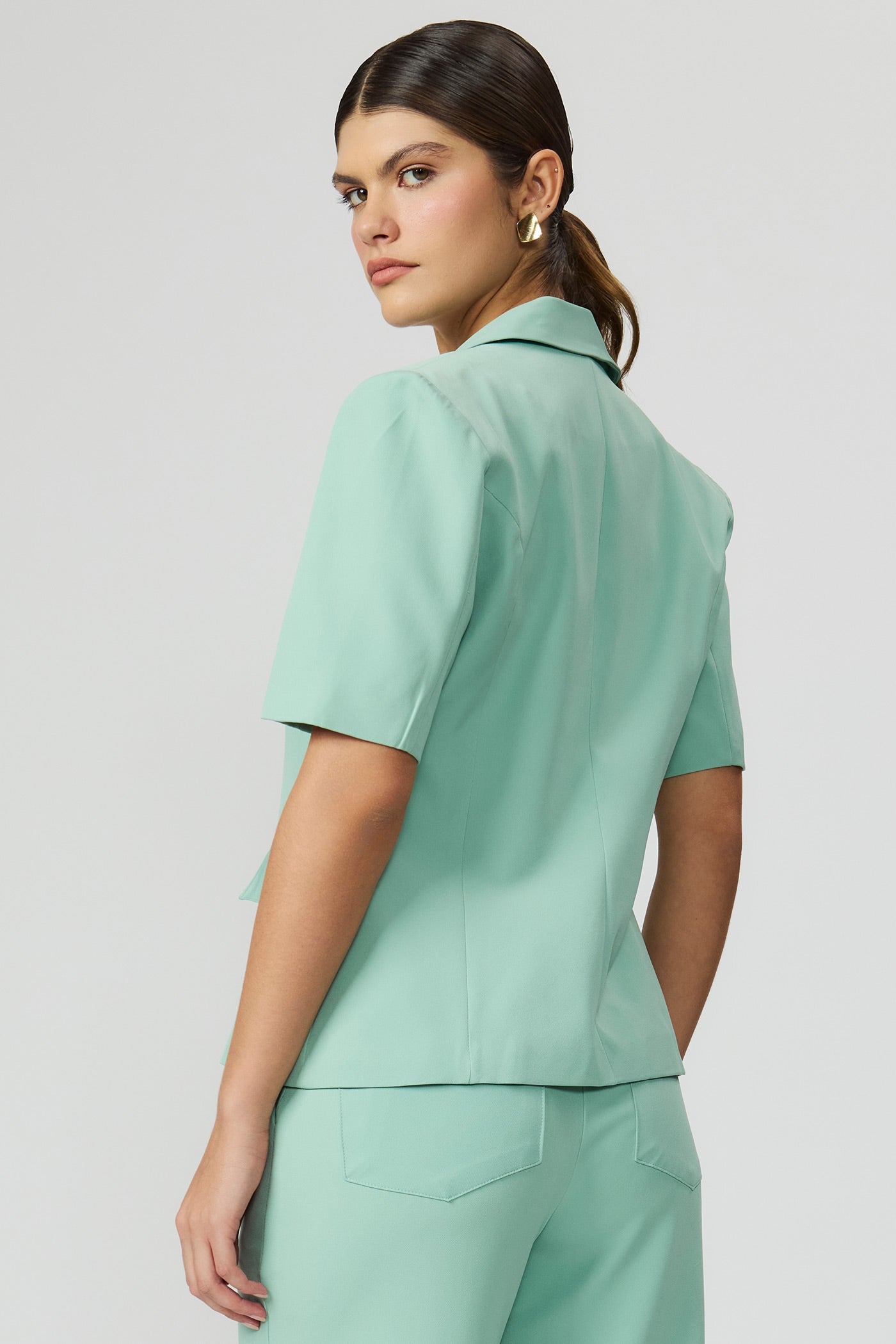 Blazer Feminino Verde Manga Curta com Botões Fato Básico