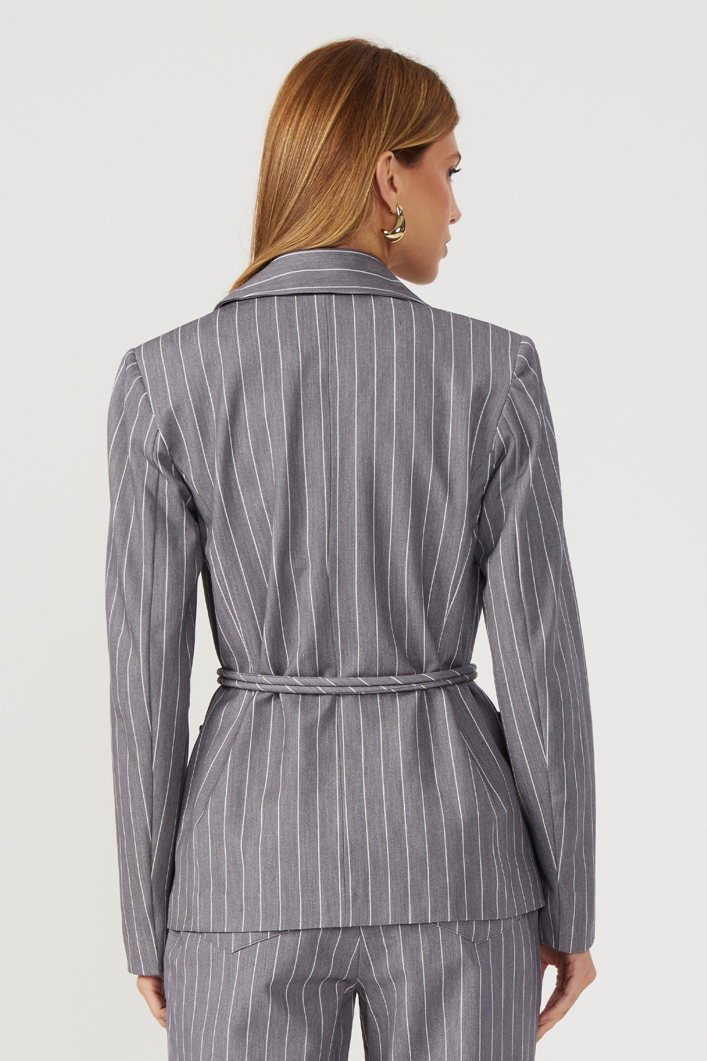Blazer risca de giz cinza Fato Básico