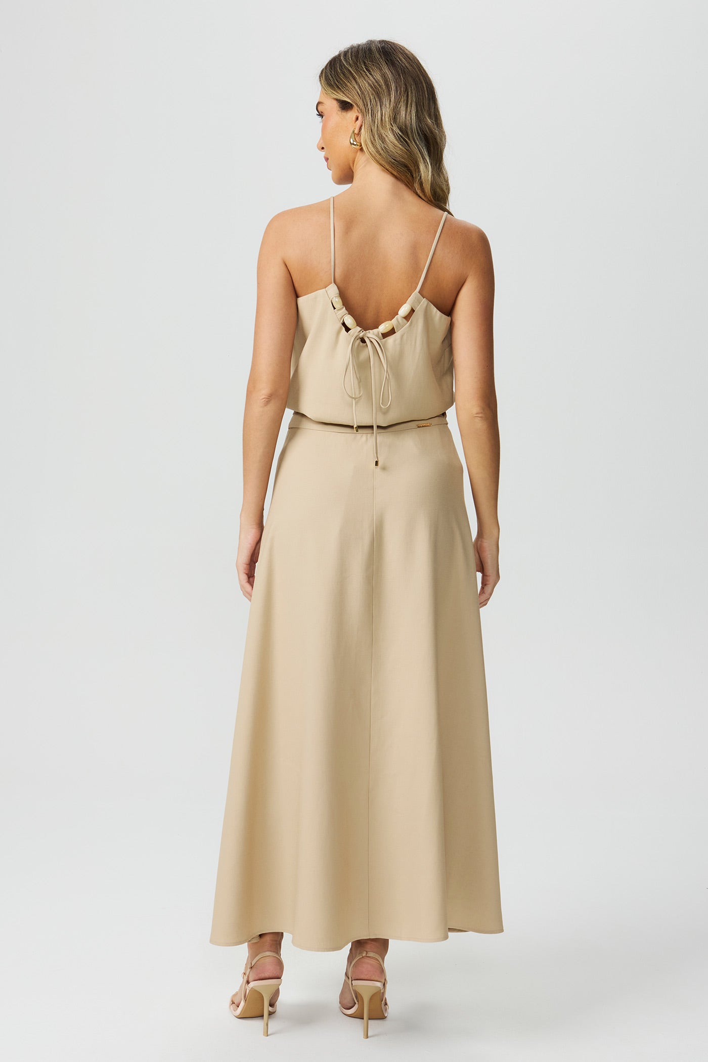 Saia midi transpassada bege Fato Básico