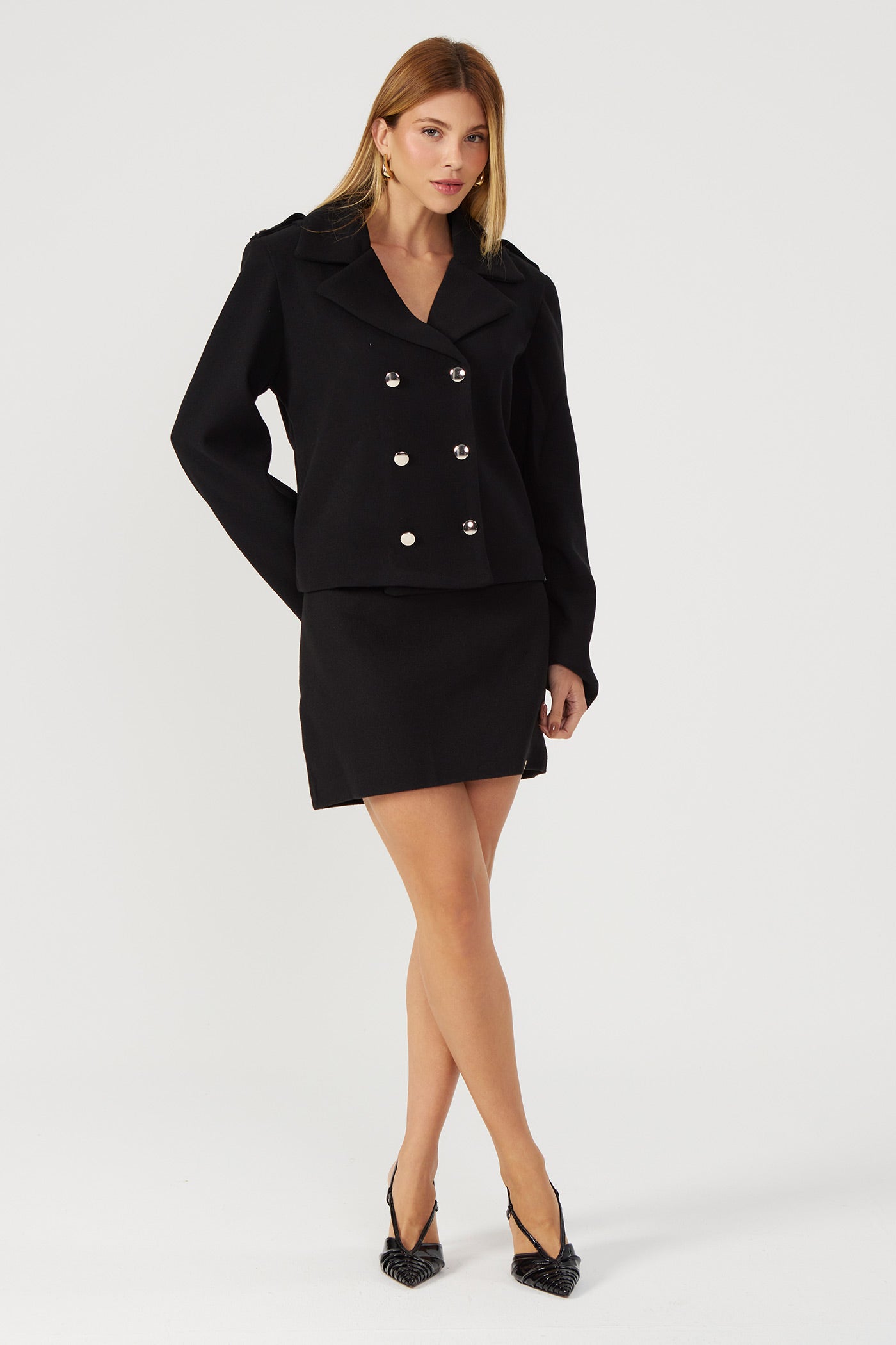 Saia curta lã batida preta Fato Básico