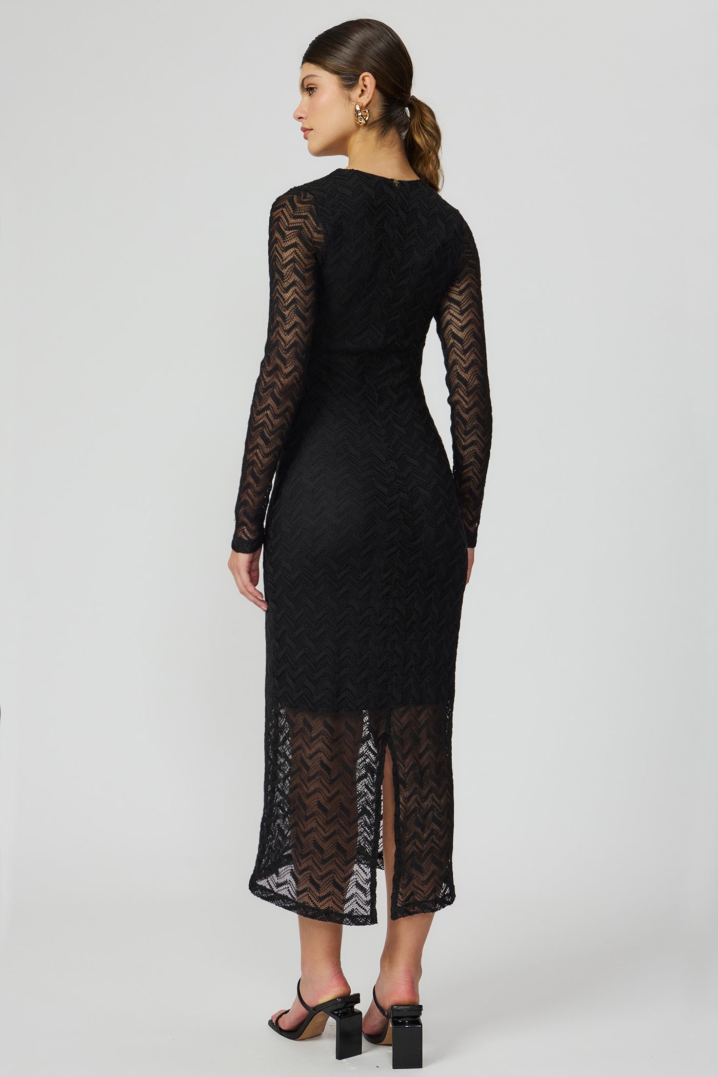 Vestido midi preto crochet feminino Fato Básico