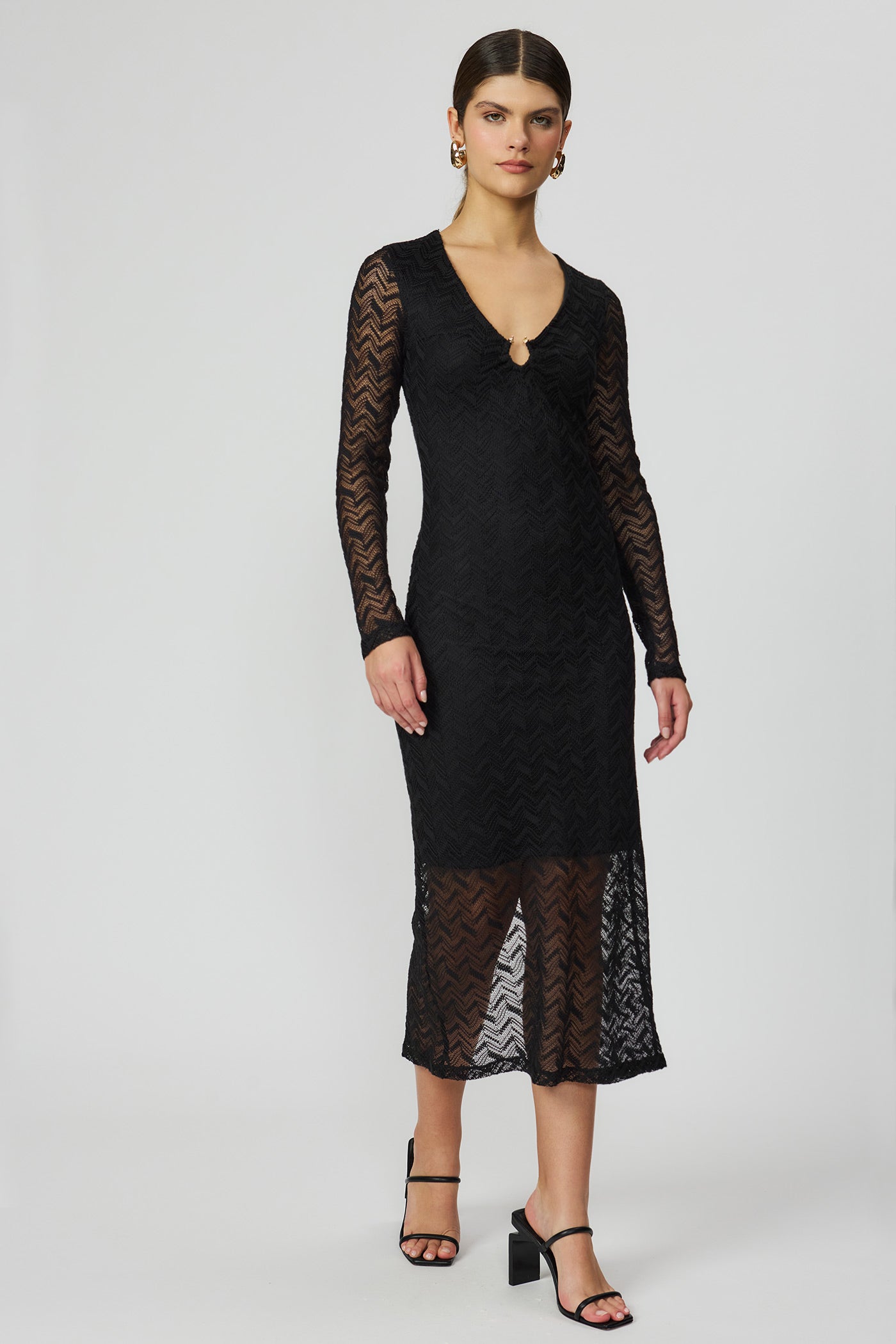 Vestido midi preto crochet feminino Fato Básico