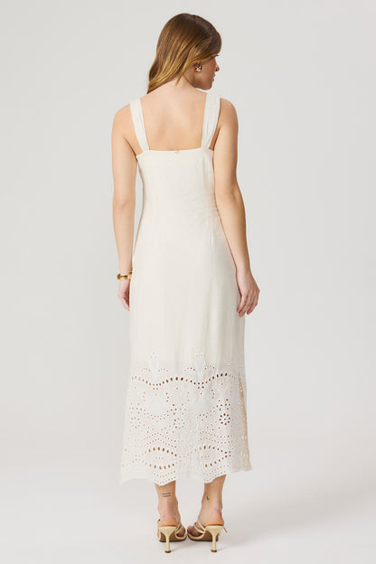 Vestido midi de linho bordado natural Fato Básico