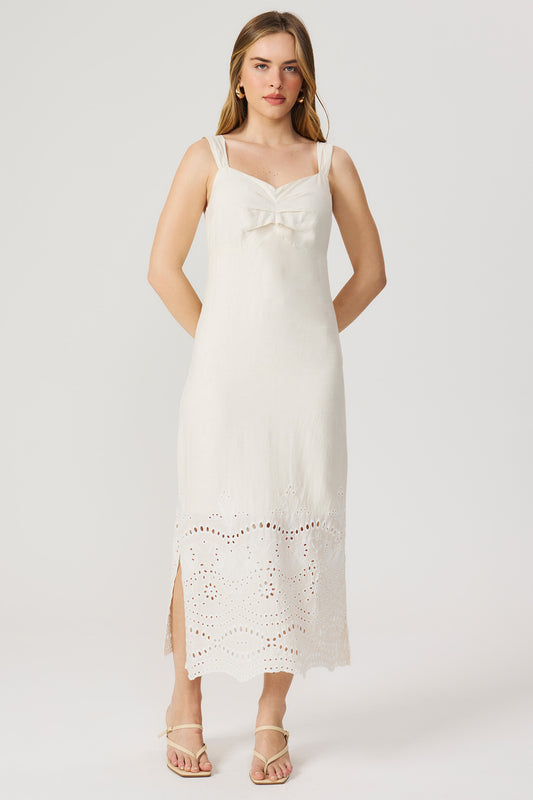 Vestido midi de linho bordado natural Fato Básico
