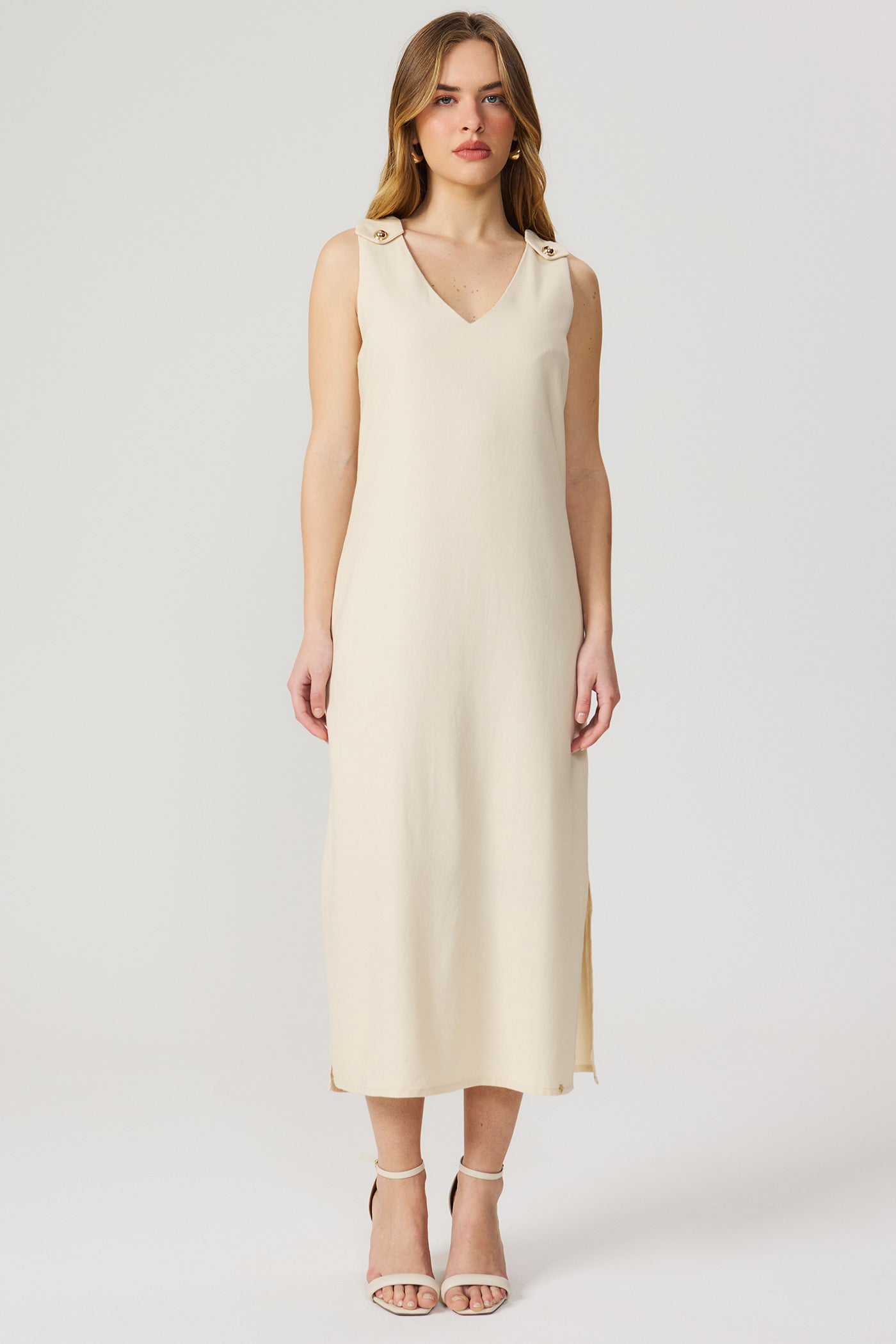 Vestido mídi de linho natural Fato Básico