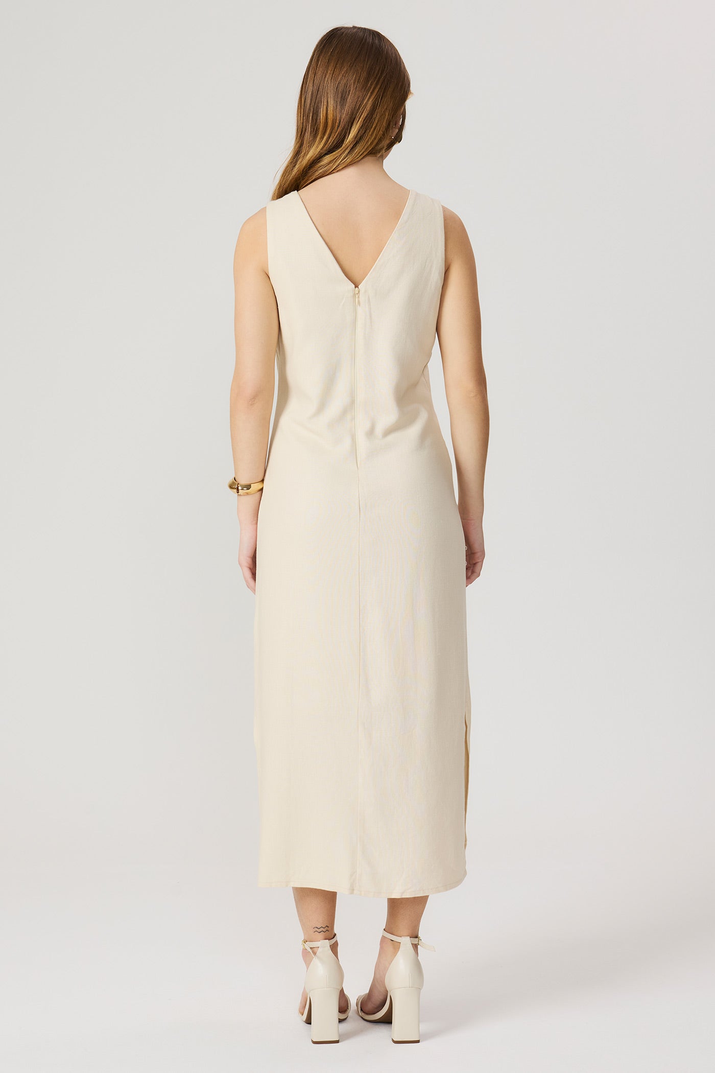 Vestido mídi de linho natural Fato Básico