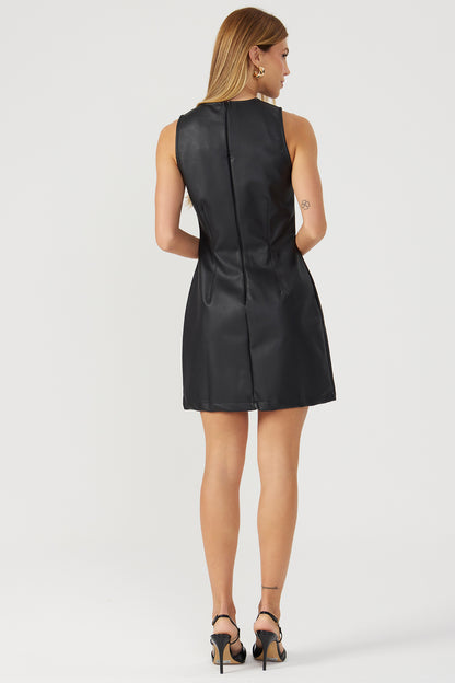 Vestido curto couro sintético preto Fato Básico