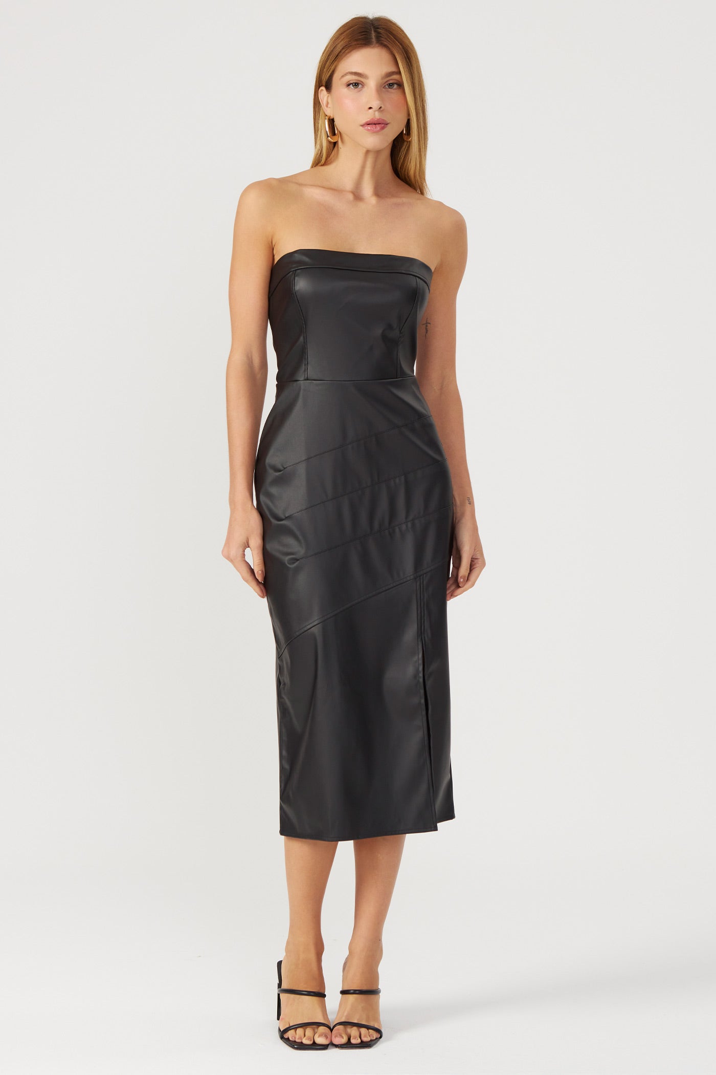 Vestido midi couro sintético Fato Básico