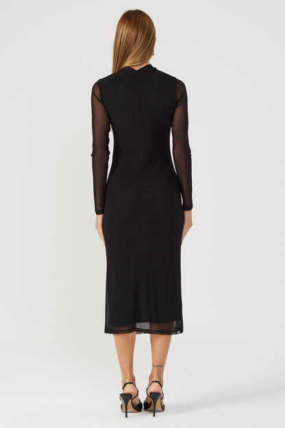 Vestido tule liso preto Fato Básico