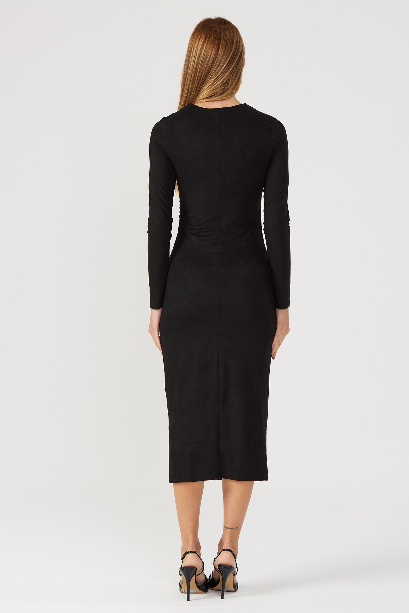 Vestido midi suede preto Fato Básico