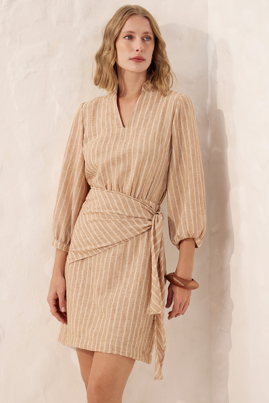 Vestido curto listrado bege Fato Básico
