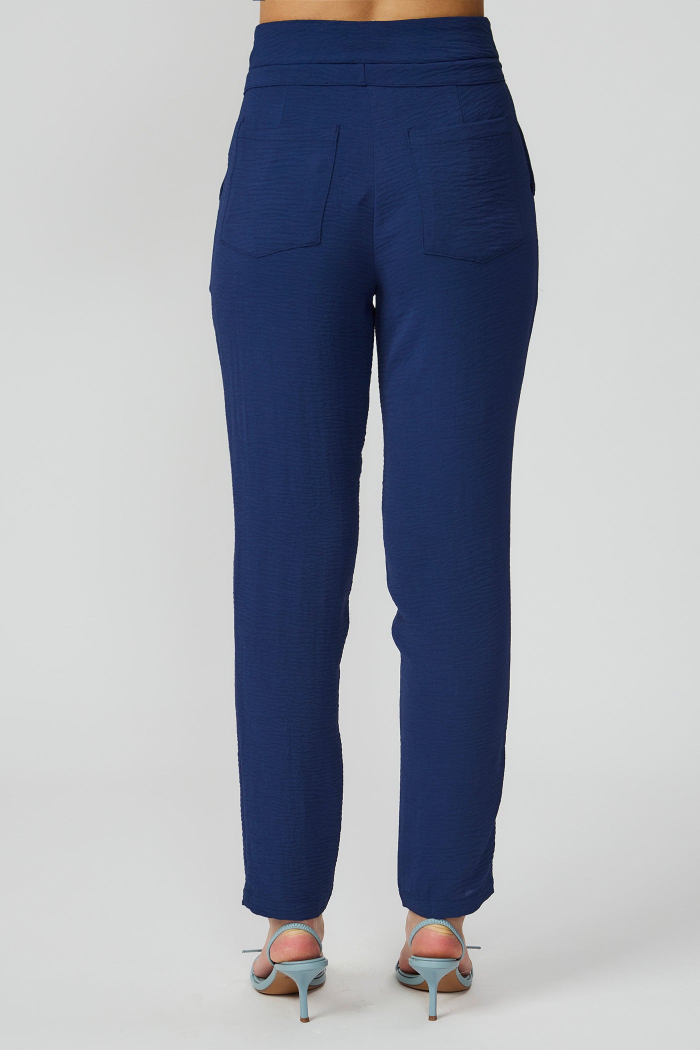 Calça jogger marinho Fato Básico