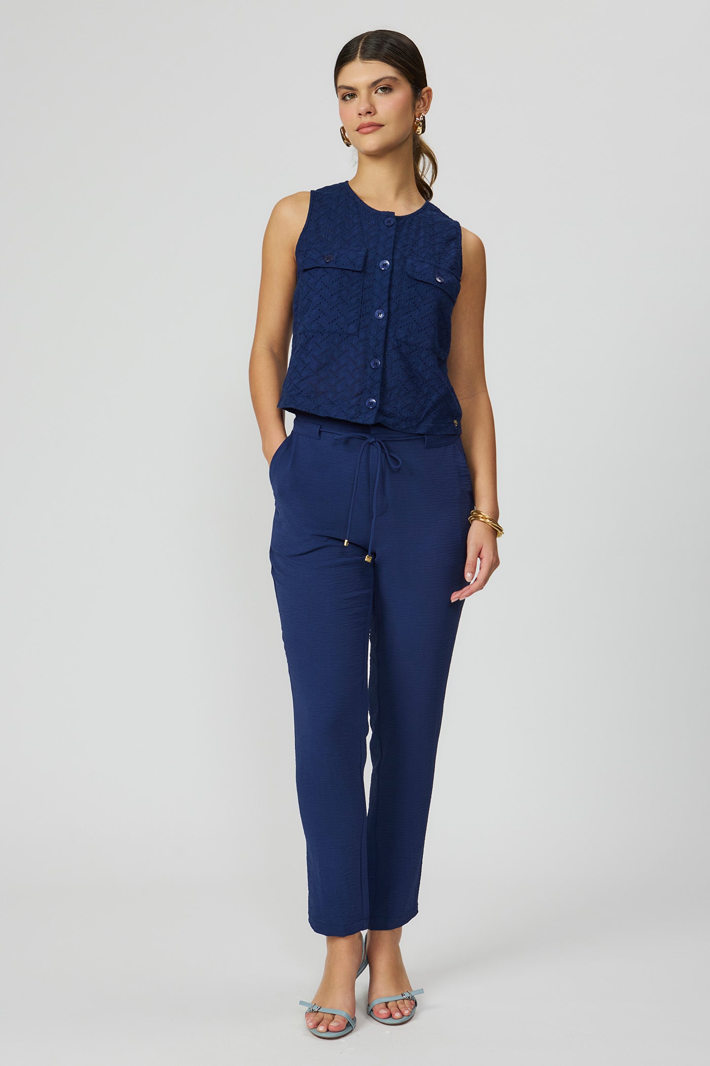 Calça jogger marinho Fato Básico