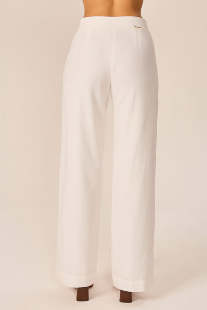 Calça pantalona em linho off white Fato Básico