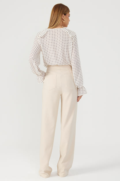 Calça bootcut com cinto aveia Fato Básico