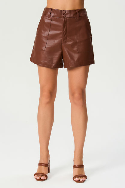 Shorts courino marrom Fato Básico