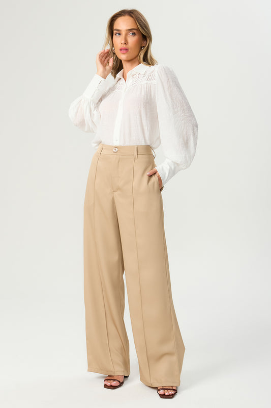 Calça pantalona acetinada bege Fato Básico