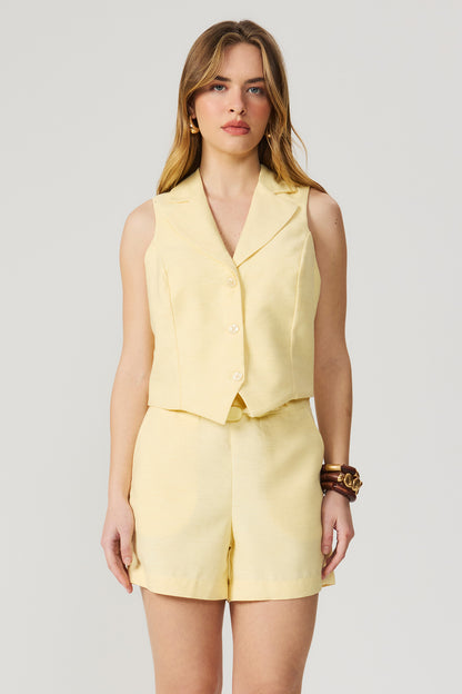 Shorts linho amarelo manteiga Fato Básico