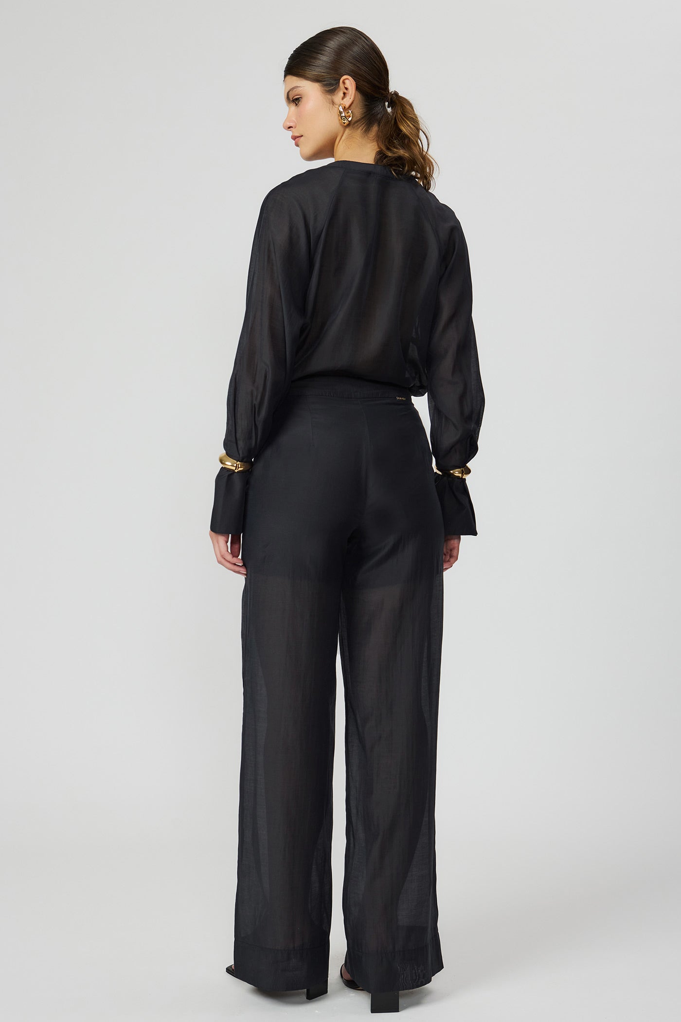 Calça pantalona preta com transparência feminina Fato Básico