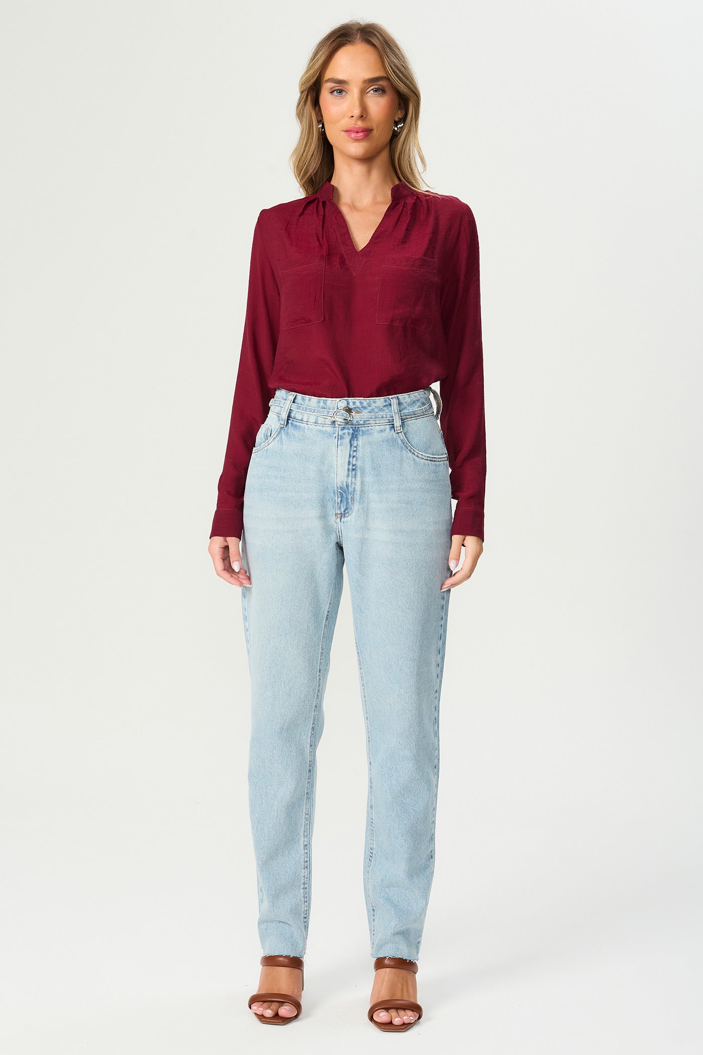 Calça jeans reta cinto fino Fato Básico