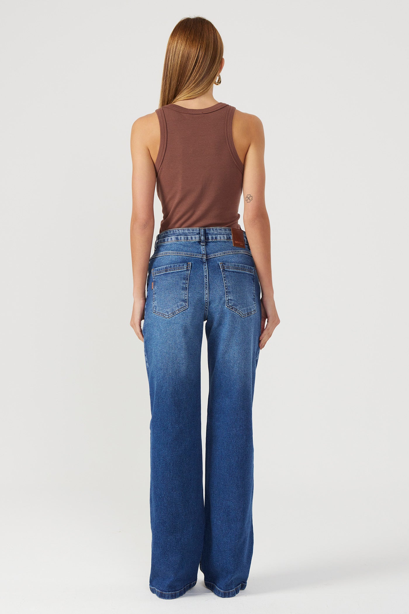 Calça jeans wide leg Fato Básico