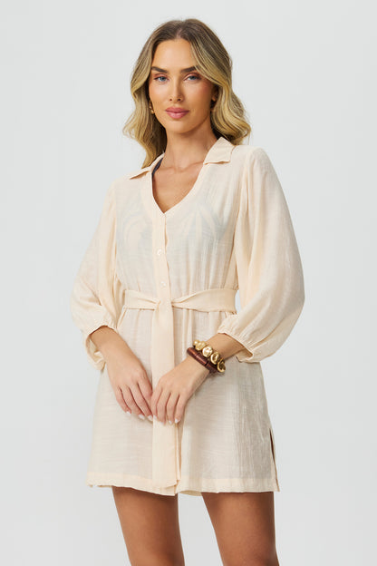 Saída de praia baunilha detalhe amarração Fato Básico