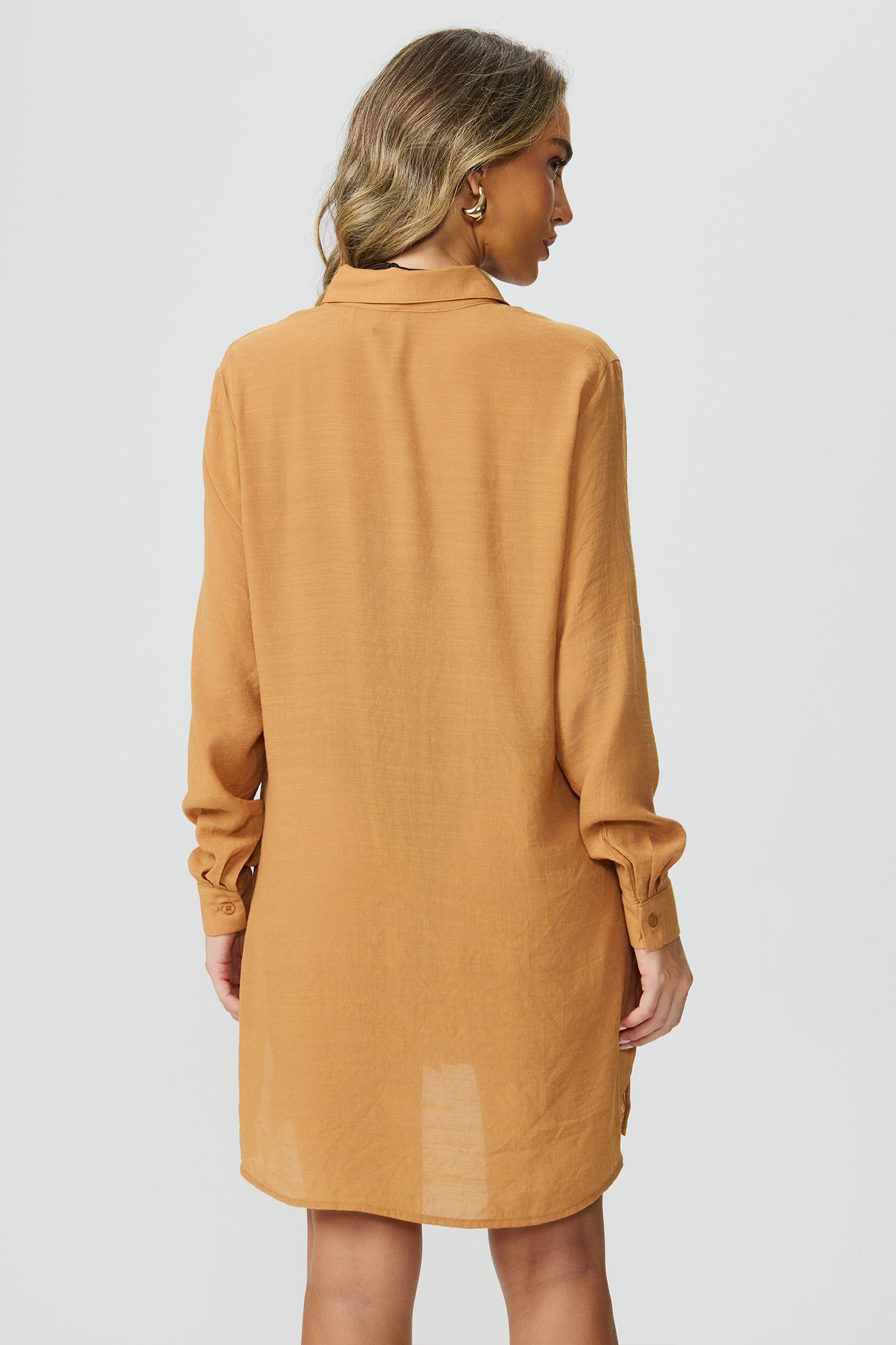 Camisa saída de praia caramelo Fato Básico