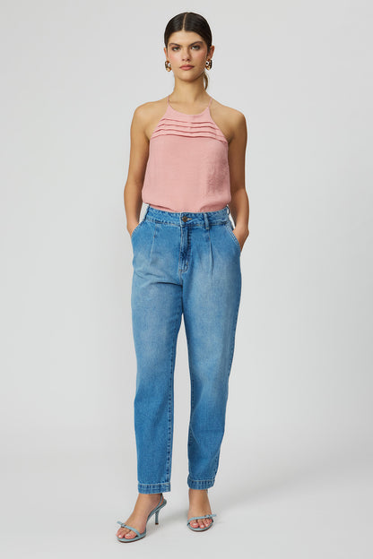 Calça jeans reta com pregas Fato Básico